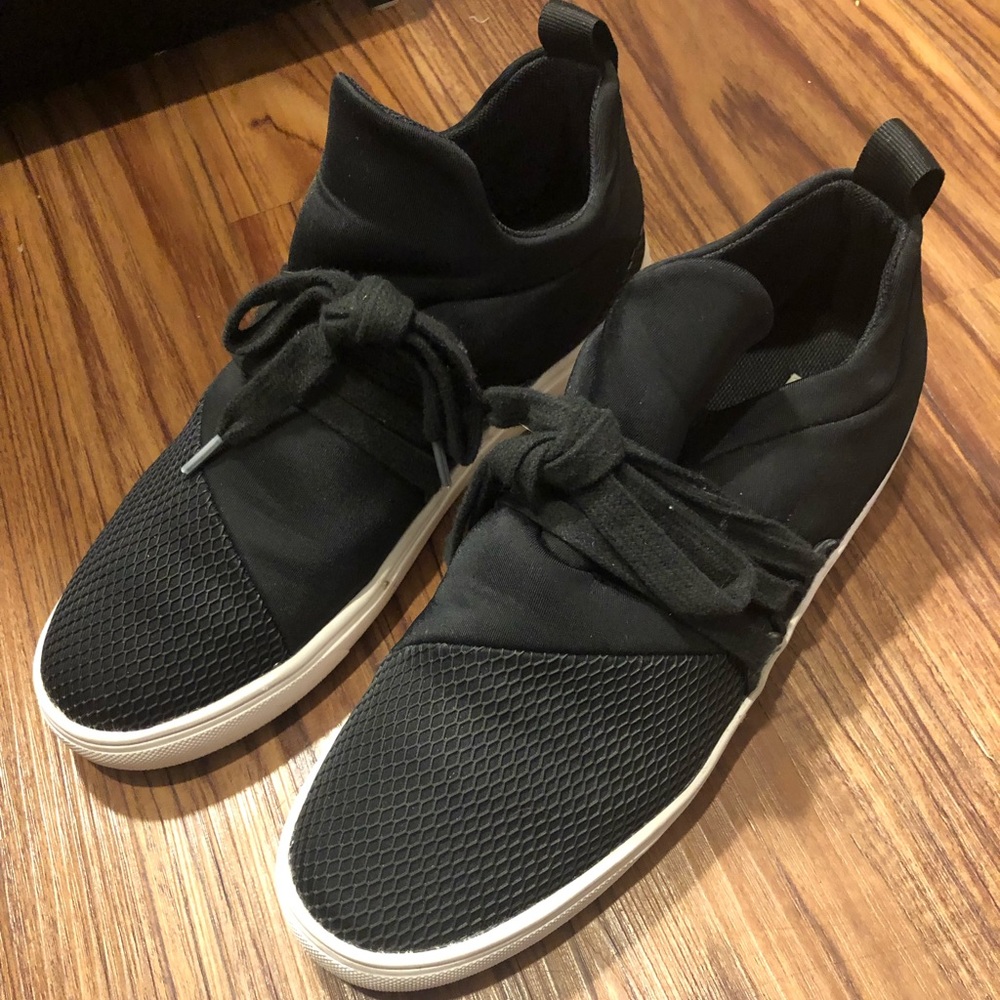 Steve Madden Lancer Sneaker